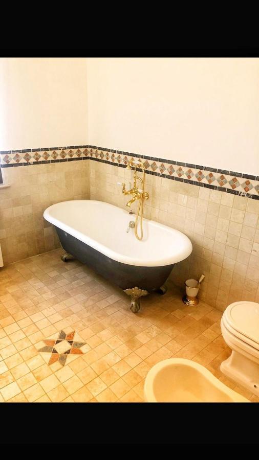 Bed and Breakfast N&M Dimora Carrieri Luxury Монополи Экстерьер фото